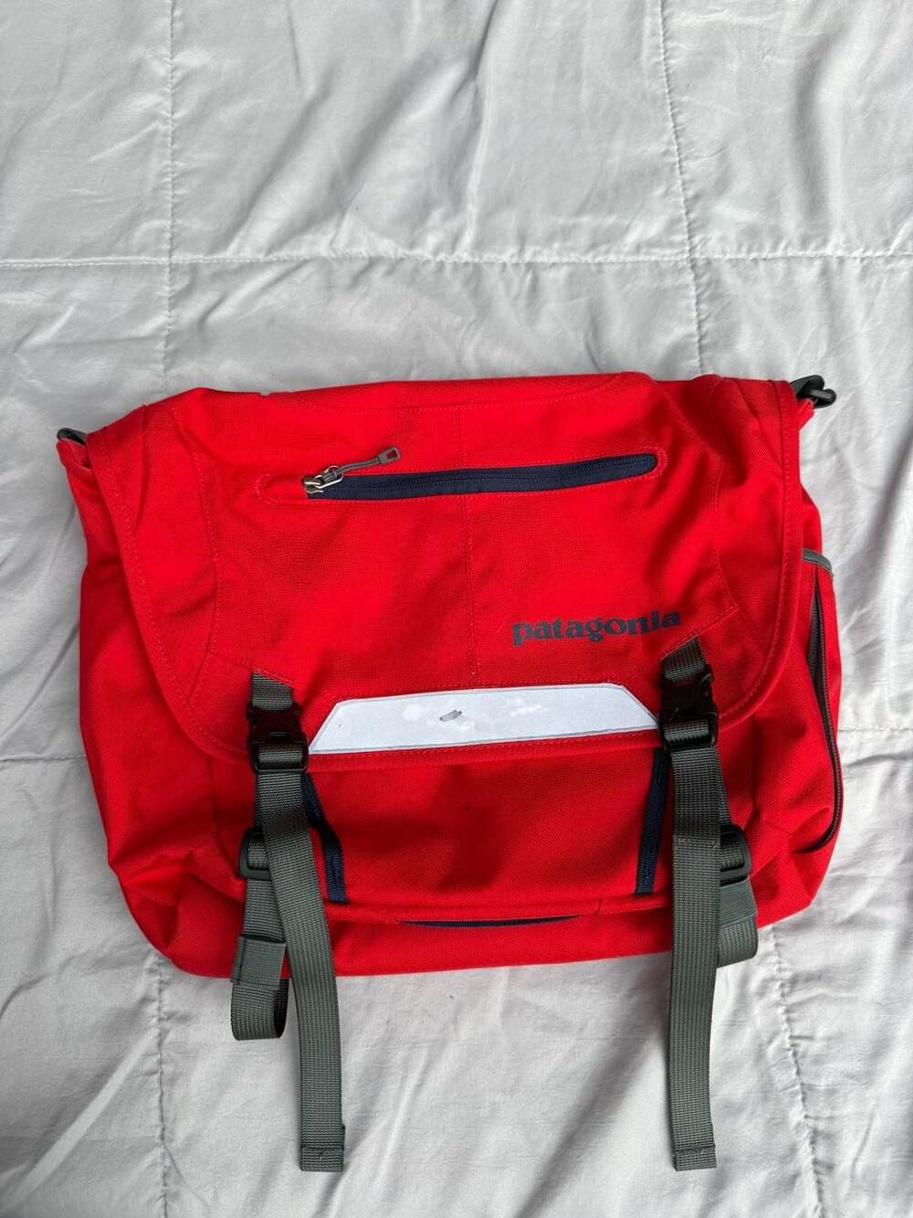 Patagonia Red Messenger Bag Laptop Work School Bag